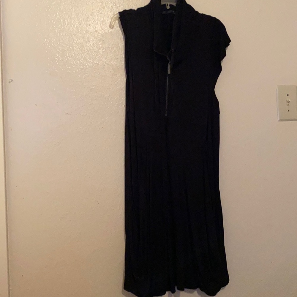Black short sleeve dress